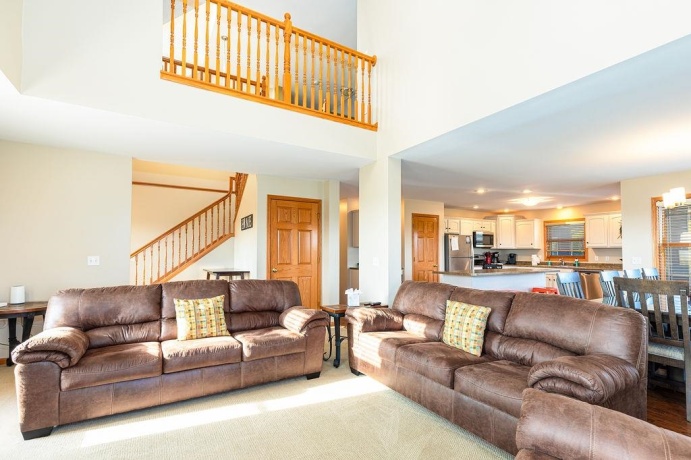 1 Eagle, GALENA, Illinois 61036, 5 Bedrooms Bedrooms, ,3 BathroomsBathrooms,House,For Sale,Eagle,202601808