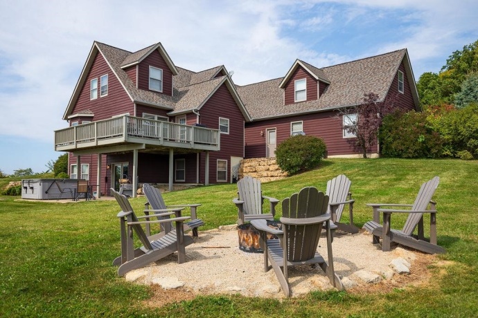 1 Eagle, GALENA, Illinois 61036, 5 Bedrooms Bedrooms, ,3 BathroomsBathrooms,House,For Sale,Eagle,202601808