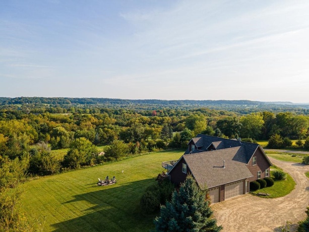 1 Eagle, GALENA, Illinois 61036, 5 Bedrooms Bedrooms, ,3 BathroomsBathrooms,House,For Sale,Eagle,202601808