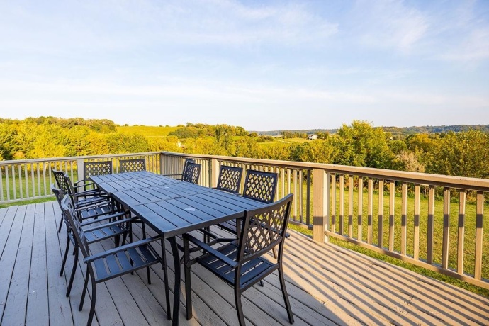 1 Eagle, GALENA, Illinois 61036, 5 Bedrooms Bedrooms, ,3 BathroomsBathrooms,House,For Sale,Eagle,202601808