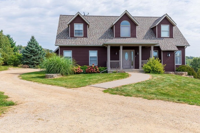 1 Eagle, GALENA, Illinois 61036, 5 Bedrooms Bedrooms, ,3 BathroomsBathrooms,House,For Sale,Eagle,202601808