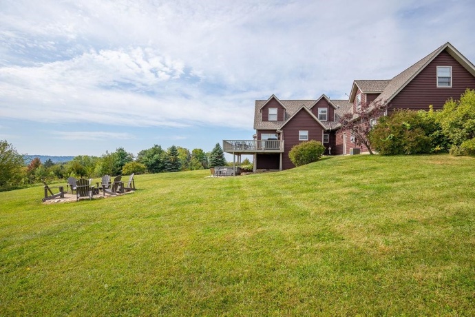 1 Eagle, GALENA, Illinois 61036, 5 Bedrooms Bedrooms, ,3 BathroomsBathrooms,House,For Sale,Eagle,202601808