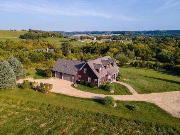 1 Eagle, GALENA, Illinois 61036, 5 Bedrooms Bedrooms, ,3 BathroomsBathrooms,House,For Sale,Eagle,202601808