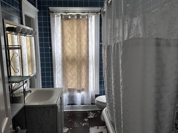 482 Float, FREEPORT, Illinois 61032, 4 Bedrooms Bedrooms, ,1 BathroomBathrooms,House,For Sale,Float,202601811