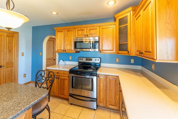 3405 White Rock, ROCHELLE, Illinois 61068, 4 Bedrooms Bedrooms, ,2 BathroomsBathrooms,House,For Sale,White Rock,202601812