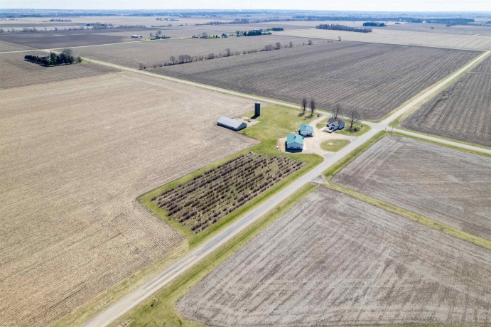 3405 White Rock, ROCHELLE, Illinois 61068, 4 Bedrooms Bedrooms, ,2 BathroomsBathrooms,House,For Sale,White Rock,202601812