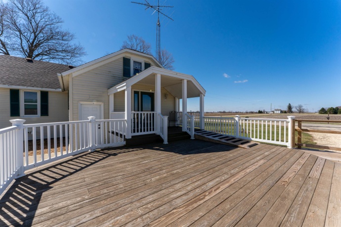 3405 White Rock, ROCHELLE, Illinois 61068, 4 Bedrooms Bedrooms, ,2 BathroomsBathrooms,House,For Sale,White Rock,202601812