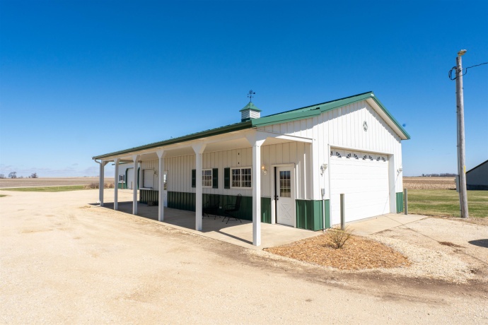 3405 White Rock, ROCHELLE, Illinois 61068, 4 Bedrooms Bedrooms, ,2 BathroomsBathrooms,House,For Sale,White Rock,202601812