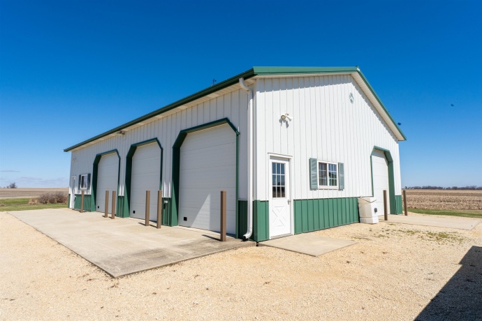 3405 White Rock, ROCHELLE, Illinois 61068, 4 Bedrooms Bedrooms, ,2 BathroomsBathrooms,House,For Sale,White Rock,202601812