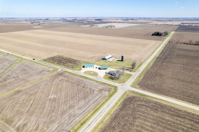 3405 White Rock, ROCHELLE, Illinois 61068, 4 Bedrooms Bedrooms, ,2 BathroomsBathrooms,House,For Sale,White Rock,202601812