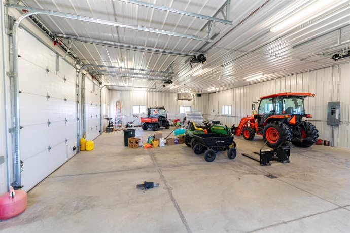 3405 White Rock, ROCHELLE, Illinois 61068, 4 Bedrooms Bedrooms, ,2 BathroomsBathrooms,House,For Sale,White Rock,202601812