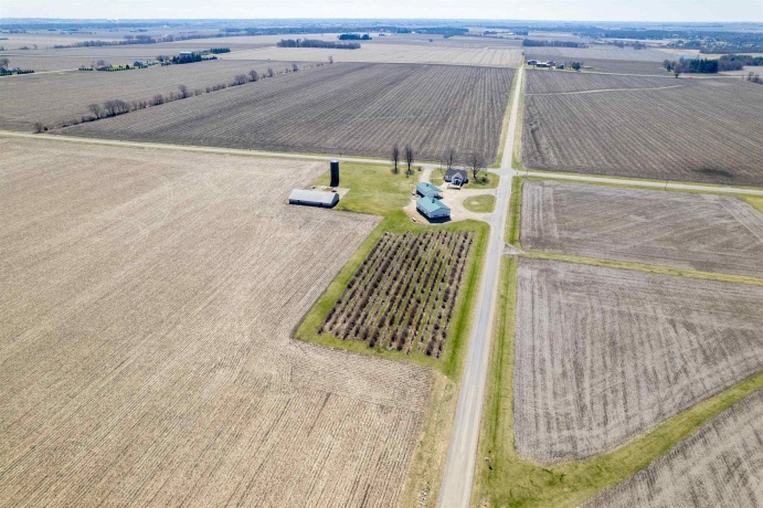 3405 White Rock, ROCHELLE, Illinois 61068, 4 Bedrooms Bedrooms, ,2 BathroomsBathrooms,House,For Sale,White Rock,202601812