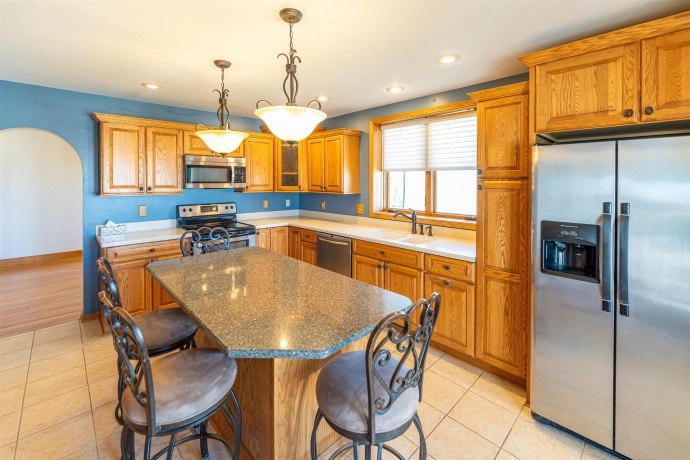 3405 White Rock, ROCHELLE, Illinois 61068, 4 Bedrooms Bedrooms, ,2 BathroomsBathrooms,House,For Sale,White Rock,202601812