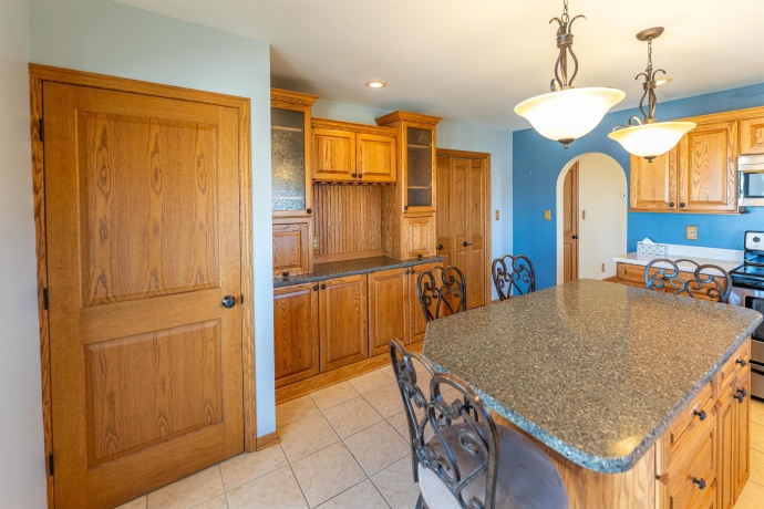 3405 White Rock, ROCHELLE, Illinois 61068, 4 Bedrooms Bedrooms, ,2 BathroomsBathrooms,House,For Sale,White Rock,202601812