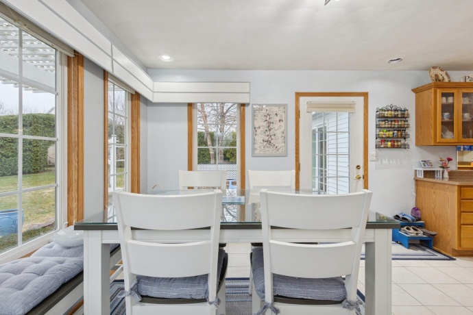 638 Merrion, ROSCOE, Illinois 61073, 4 Bedrooms Bedrooms, ,3 BathroomsBathrooms,House,For Sale,Merrion,202507419