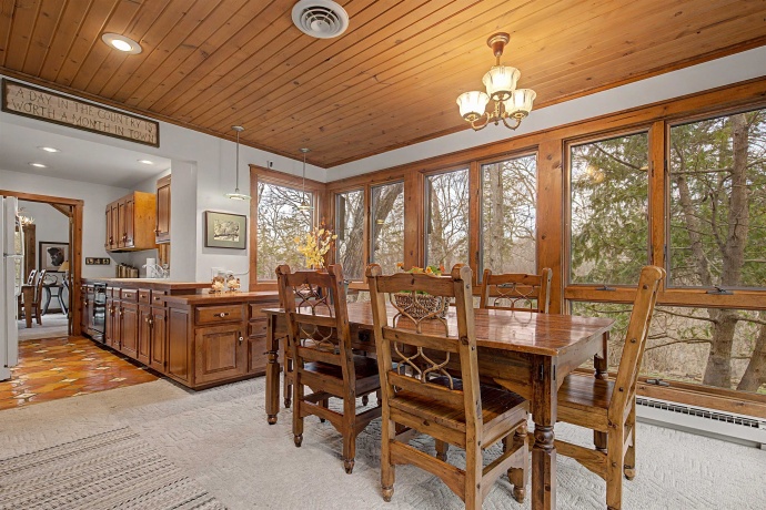 4 Juniper, GALENA, Illinois 61036, 2 Bedrooms Bedrooms, ,3 BathroomsBathrooms,House,For Sale,Juniper,202601818