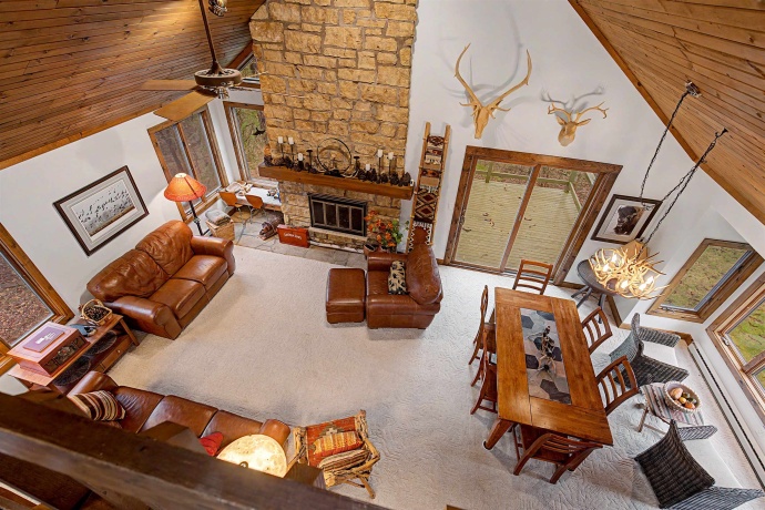 4 Juniper, GALENA, Illinois 61036, 2 Bedrooms Bedrooms, ,3 BathroomsBathrooms,House,For Sale,Juniper,202601818