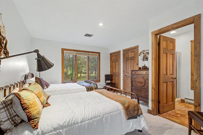 4 Juniper, GALENA, Illinois 61036, 2 Bedrooms Bedrooms, ,3 BathroomsBathrooms,House,For Sale,Juniper,202601818