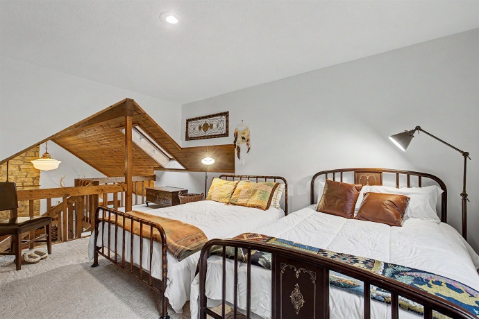 4 Juniper, GALENA, Illinois 61036, 2 Bedrooms Bedrooms, ,3 BathroomsBathrooms,House,For Sale,Juniper,202601818