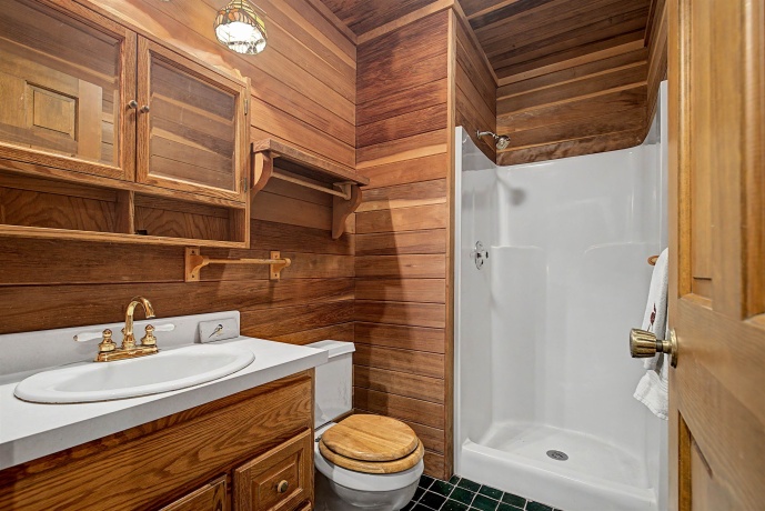 4 Juniper, GALENA, Illinois 61036, 2 Bedrooms Bedrooms, ,3 BathroomsBathrooms,House,For Sale,Juniper,202601818