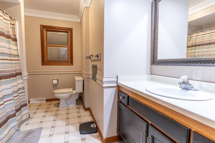 4025 LARAMIE, ROCKFORD, Illinois 61108, 3 Bedrooms Bedrooms, ,2 BathroomsBathrooms,House,For Sale,LARAMIE,202601819