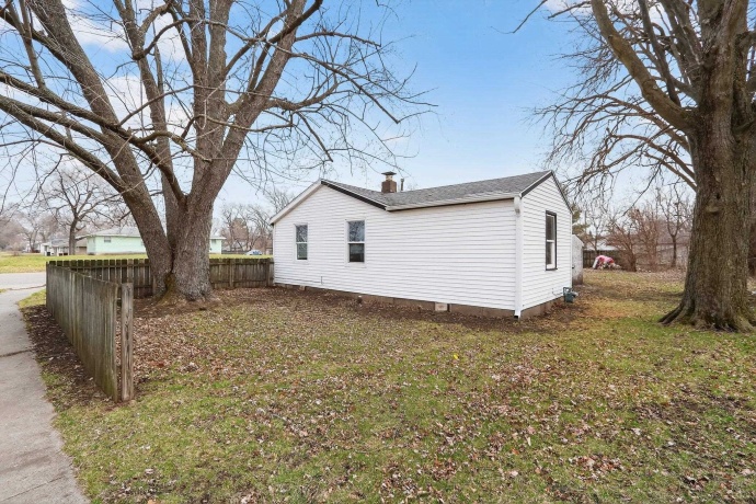 2120 Belden, ROCKFORD, Illinois 61101, 3 Bedrooms Bedrooms, ,1 BathroomBathrooms,House,For Sale,Belden,202601640