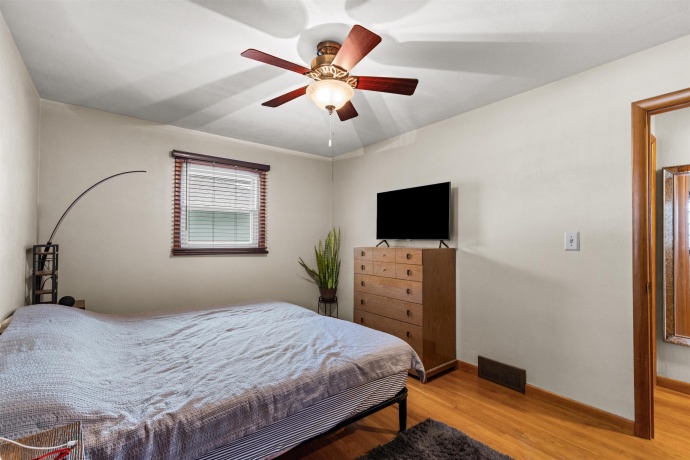 2211 Montana, ROCKFORD, Illinois 61108, 3 Bedrooms Bedrooms, ,1 BathroomBathrooms,House,For Sale,Montana,202601821