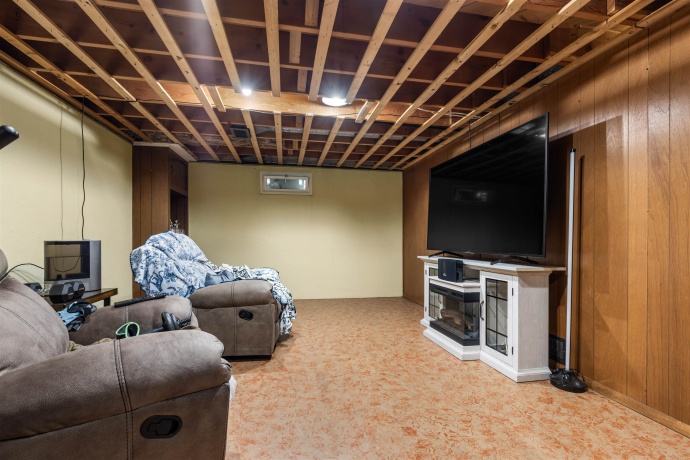 2211 Montana, ROCKFORD, Illinois 61108, 3 Bedrooms Bedrooms, ,1 BathroomBathrooms,House,For Sale,Montana,202601821