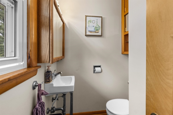 2211 Montana, ROCKFORD, Illinois 61108, 3 Bedrooms Bedrooms, ,1 BathroomBathrooms,House,For Sale,Montana,202601821