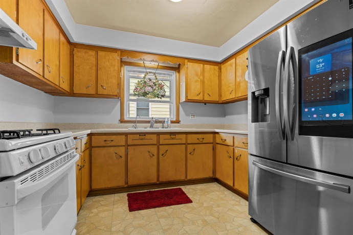 2211 Montana, ROCKFORD, Illinois 61108, 3 Bedrooms Bedrooms, ,1 BathroomBathrooms,House,For Sale,Montana,202601821