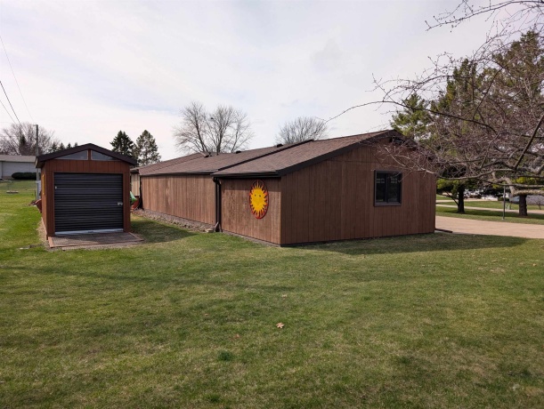 2155 Oriole, FREEPORT, Illinois 61032, 3 Bedrooms Bedrooms, ,1 BathroomBathrooms,House,For Sale,Oriole,202601822