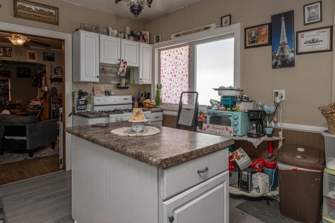 2120 17th, ROCKFORD, Illinois 61104, 4 Bedrooms Bedrooms, ,1 BathroomBathrooms,House,For Sale,17th,202601827