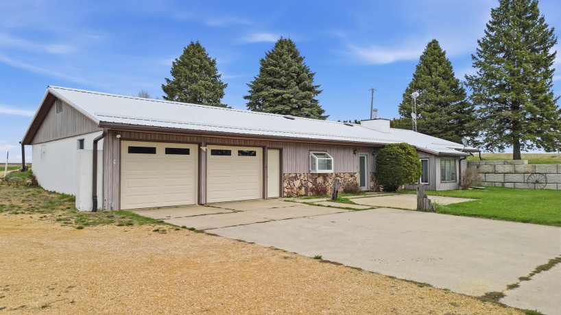 2870 Wagon, POLO, Illinois 61064, 3 Bedrooms Bedrooms, ,2 BathroomsBathrooms,House,For Sale,Wagon,202601828