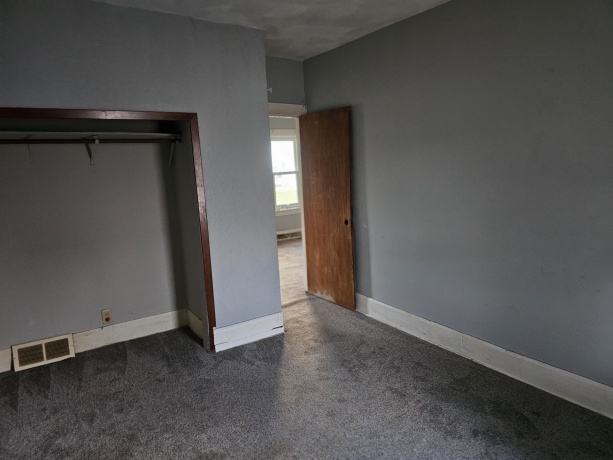 2907 Vinton, ROCKFORD, Illinois 61101, ,2 Units,For Sale,Vinton,202601830