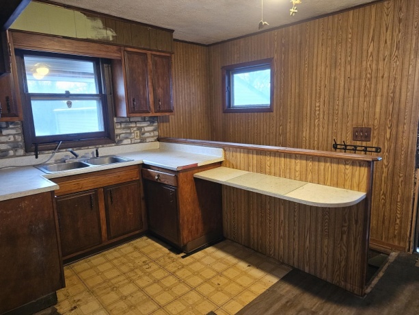 2907 Vinton, ROCKFORD, Illinois 61101, ,2 Units,For Sale,Vinton,202601830