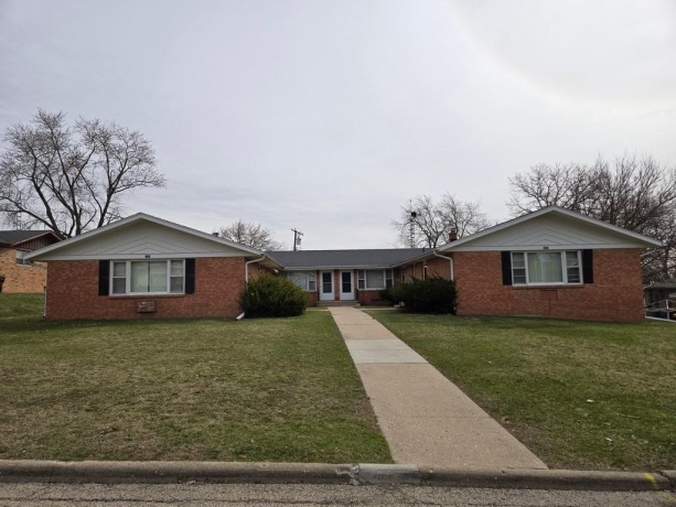 551 Donna, ROCKFORD, Illinois 61107, ,3 - 4 Units,For Sale,Donna,202601623
