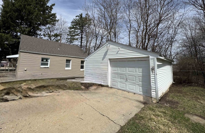 2824 School, ROCKFORD, Illinois 61101, 2 Bedrooms Bedrooms, ,1 BathroomBathrooms,House,For Sale,School,202601836