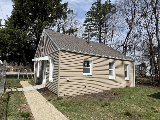 2824 School, ROCKFORD, Illinois 61101, 2 Bedrooms Bedrooms, ,1 BathroomBathrooms,House,For Sale,School,202601836