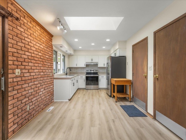 507 goodling, WINNEBAGO, Illinois 61088, 3 Bedrooms Bedrooms, ,2 BathroomsBathrooms,House,For Sale,goodling,202601837