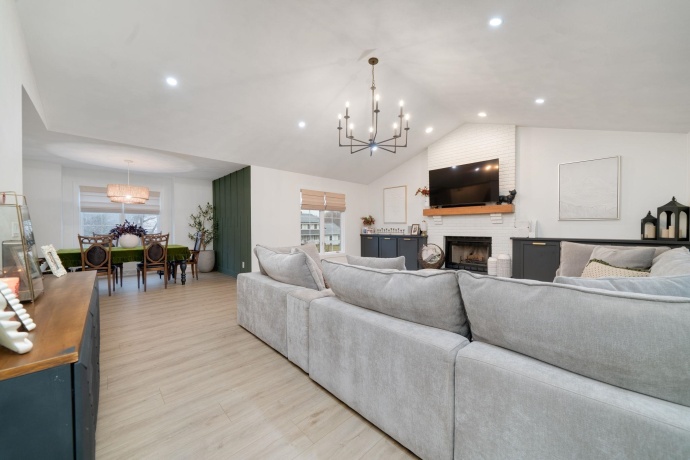 6667 Rolling Hedge, ROCKFORD, Illinois 61108, 3 Bedrooms Bedrooms, ,2 BathroomsBathrooms,House,For Sale,Rolling Hedge,202601838