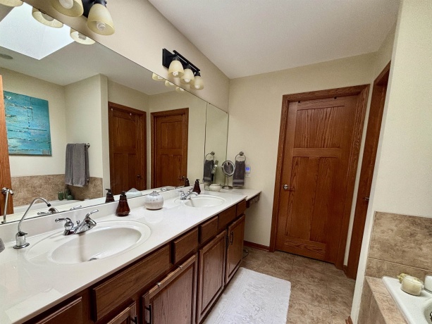 11370 Lindbergh, POPLAR GROVE, Illinois 61065, 2 Bedrooms Bedrooms, ,3 BathroomsBathrooms,Condominium,For Sale,Lindbergh,202601839