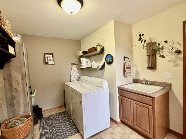 11370 Lindbergh, POPLAR GROVE, Illinois 61065, 2 Bedrooms Bedrooms, ,3 BathroomsBathrooms,Condominium,For Sale,Lindbergh,202601839