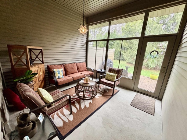 11370 Lindbergh, POPLAR GROVE, Illinois 61065, 2 Bedrooms Bedrooms, ,3 BathroomsBathrooms,Condominium,For Sale,Lindbergh,202601839