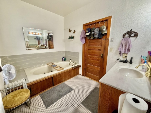 31 3rd, SAVANNA, Illinois 61074, 3 Bedrooms Bedrooms, ,2 BathroomsBathrooms,House,For Sale,3rd,202601841