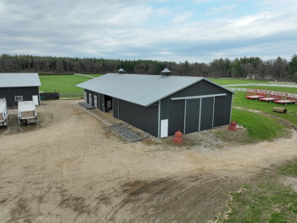 8206 Bull Valley, Bull Valley, Illinois 60098, 3 Bedrooms Bedrooms, ,1 BathroomBathrooms,Farm,For Sale,Bull Valley,202601842