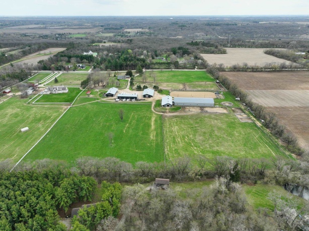 8206 Bull Valley, Bull Valley, Illinois 60098, 3 Bedrooms Bedrooms, ,1 BathroomBathrooms,Farm,For Sale,Bull Valley,202601842