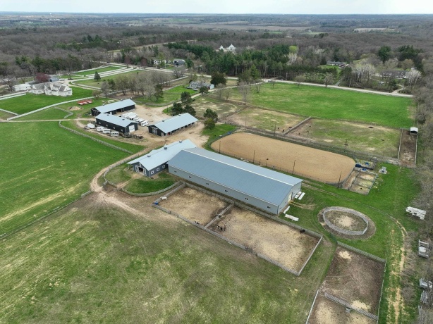 8206 Bull Valley, Bull Valley, Illinois 60098, 3 Bedrooms Bedrooms, ,1 BathroomBathrooms,Farm,For Sale,Bull Valley,202601842