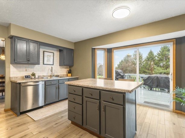 6609 Sawmill, ROSCOE, Illinois 61073, 4 Bedrooms Bedrooms, ,2 BathroomsBathrooms,House,For Sale,Sawmill,202601843