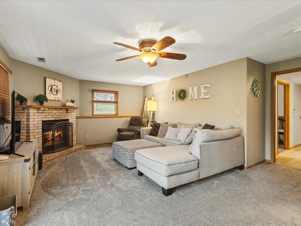 6609 Sawmill, ROSCOE, Illinois 61073, 4 Bedrooms Bedrooms, ,2 BathroomsBathrooms,House,For Sale,Sawmill,202601843