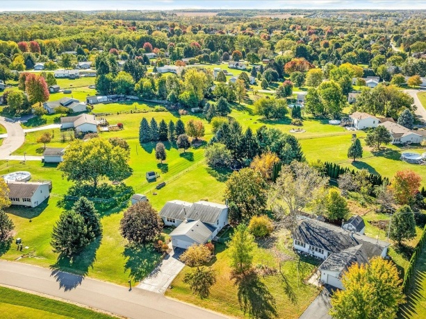 6609 Sawmill, ROSCOE, Illinois 61073, 4 Bedrooms Bedrooms, ,2 BathroomsBathrooms,House,For Sale,Sawmill,202601843